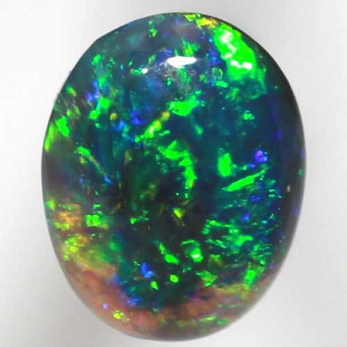 SOLID BLACK OPAL Bright and sparkling green in a 3D pattern